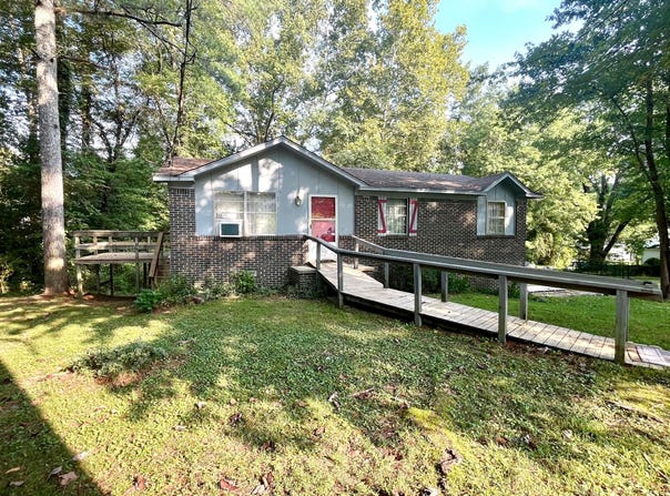 1604 33RD St, Haleyville, AL 35565