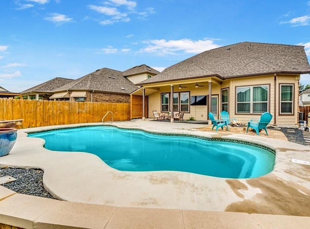 610 Stonewood Ln, Buda, TX 78610