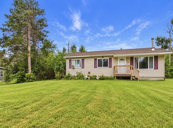 5417 Pinecrest Drive, Lewiston, MI 49756