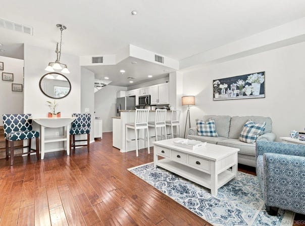 7725 El Cajon Blvd, La Mesa, CA 91942