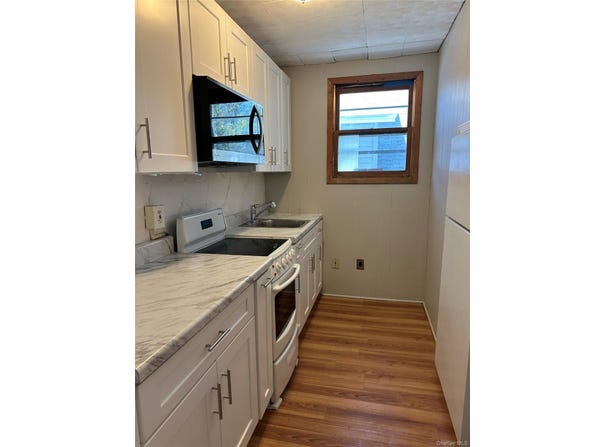 Cedarhurst, NY 11516