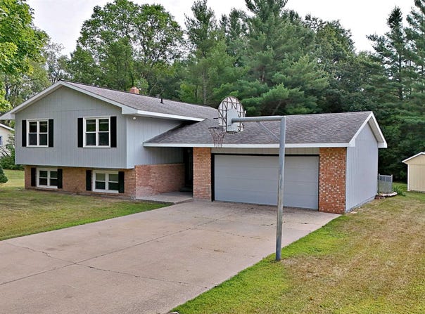 8133 Cherry Lane, Cadillac, MI 49601