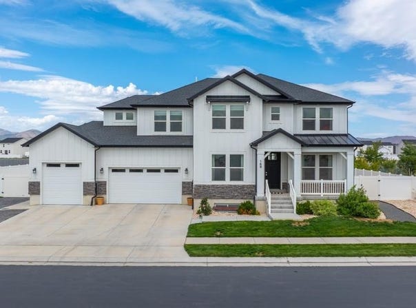 169 E TRAIL RIDER PEAK Dr, Eagle Mountain, UT 84005