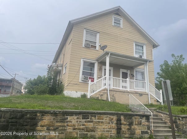 330-332 S 10th Avenue, Scranton, PA 18504