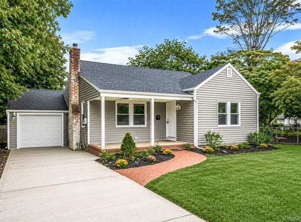 2 Storey Avenue, Central Islip, NY 11722