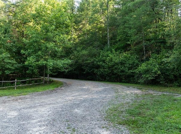 Boone Trail, Purlear, NC 28665