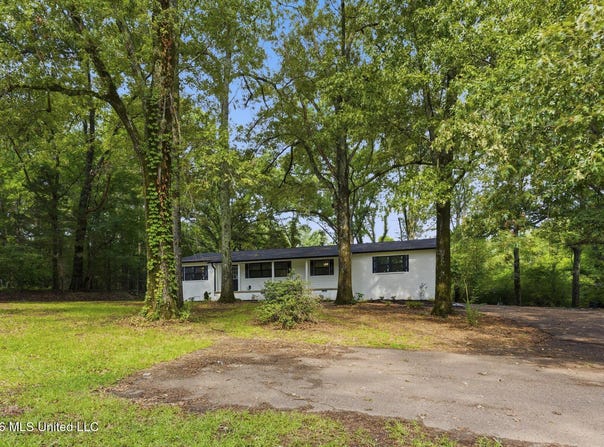 10917 Highway 27, Utica, MS 39175