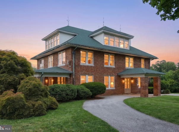 41 W MAIN Street, FAWN GROVE, PA 17321