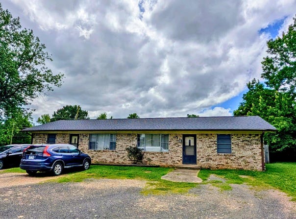 807 Sampson Avenue, Mena, AR 71953
