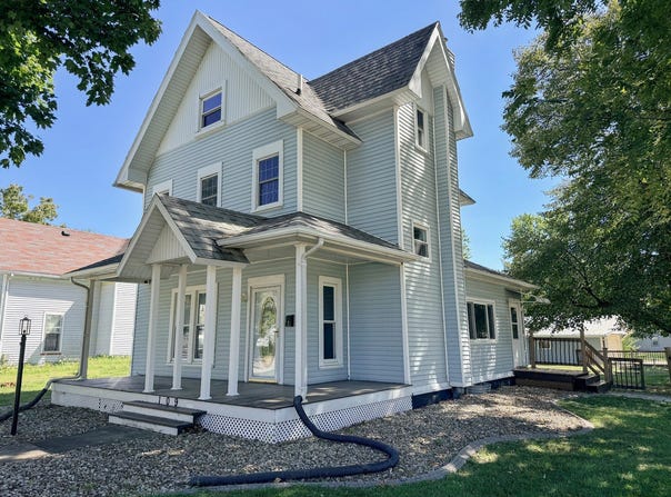 109 2nd S Street, Wenona, IL 61377