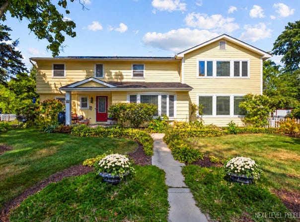 83 N Park Boulevard, Glen Ellyn, IL 60137
