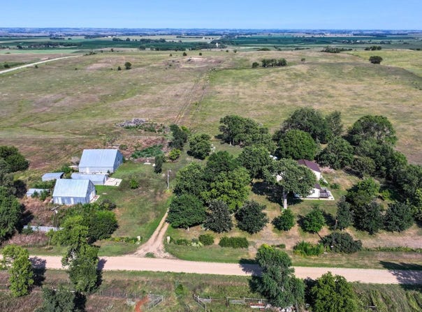 30012 436th Ave, Utica, SD 57067