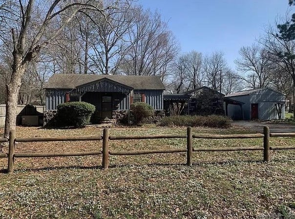 1405 S College St, Stuttgart, AR 72160