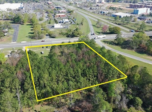 2136 Smith Ave, Thomasville, GA 31792