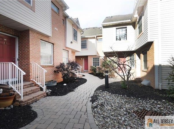 125 Adamecs Way, South Amboy, NJ 08879
