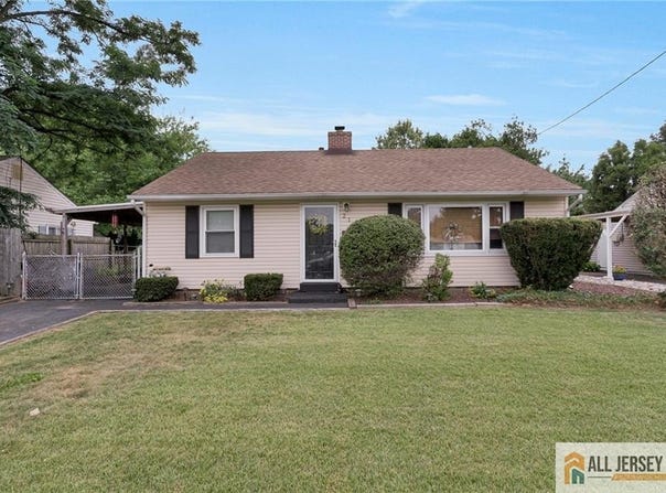 21 Louis Avenue, Middlesex, NJ 08846