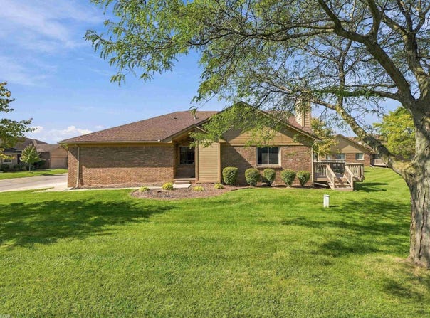 15385 Windmill Court, Macomb Twp, MI 48044
