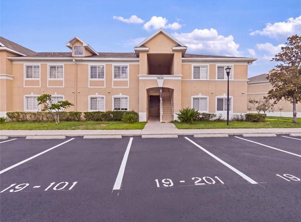 9519 NEWDALE Way, RIVERVIEW, FL 33578