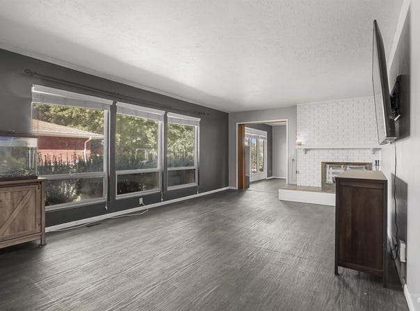 2360 Burton Ave, Burley, ID 83318
