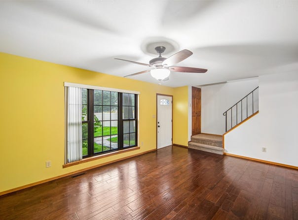 8612 Alpine Drive, Urbandale, IA 50322