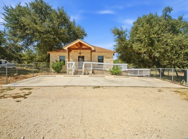 14391 MAIN ST, Lytle, TX 78052