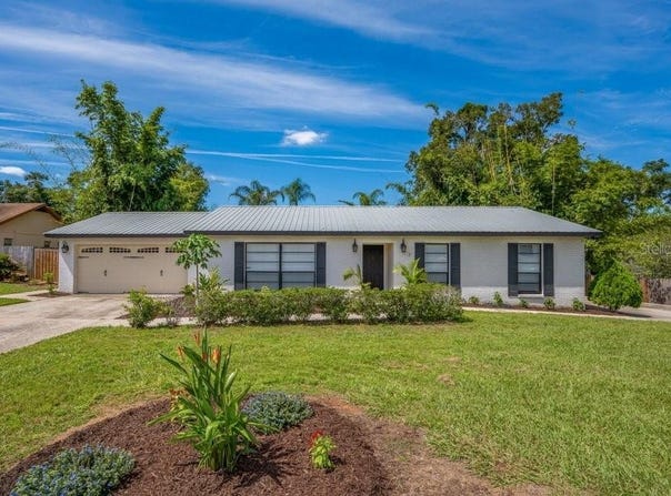 2223 ARCH MCDONALD Drive, DOVER, FL 33527