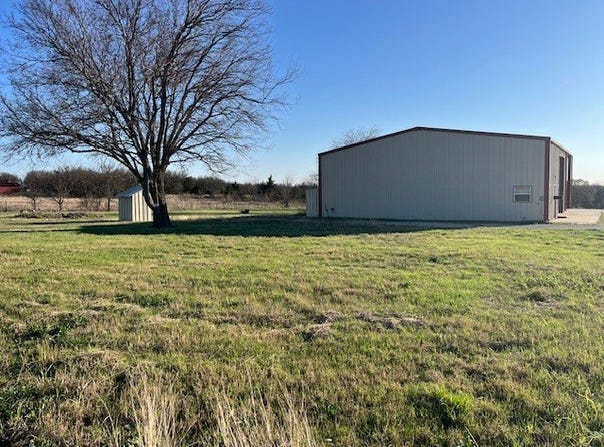 820 Tx-101, Bowie, TX 76270