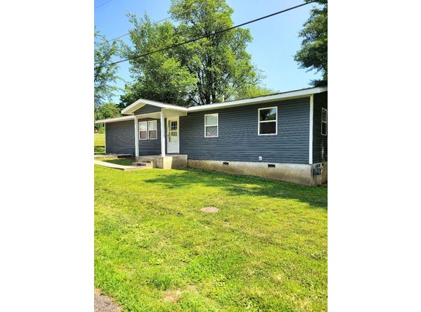 1313 E Benton Avenue, Ava, MO 65608