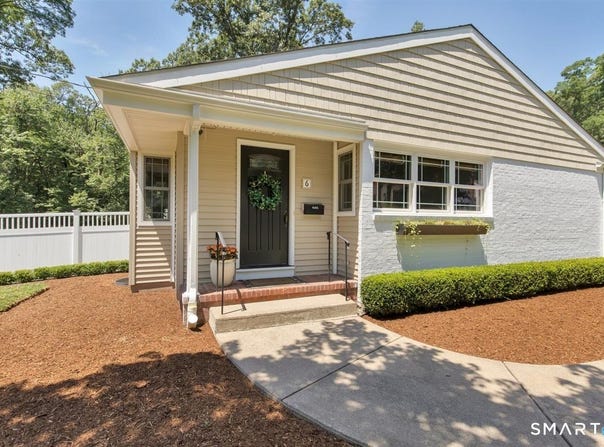 6 Bruce Road, Manchester, CT 06040
