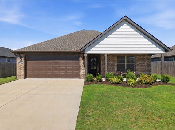 1905 Hudson Drive, Siloam Springs, AR 72761