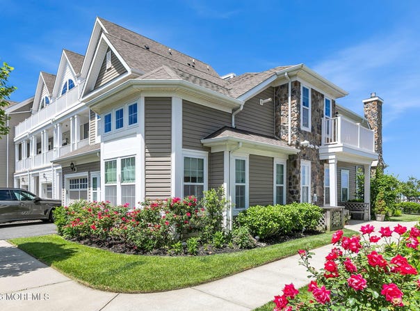 5 Halfmoon Court, Highlands, NJ 07732