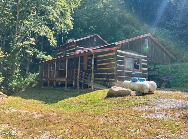 115&117 Sycamore Circle, Sneedville, TN 37869