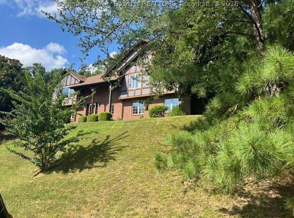 112 McDavid Lane, Charleston, WV 25311