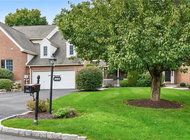 4666 Pinehurst Circle, Upper Saucon Twp, PA 18034