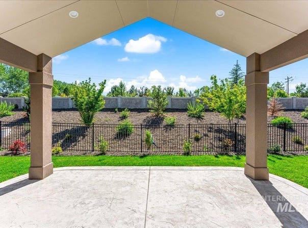 5077 W Braveheart St, Eagle, ID 83616