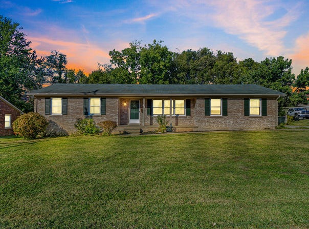 301 Aztec Trail, Georgetown, KY 40324