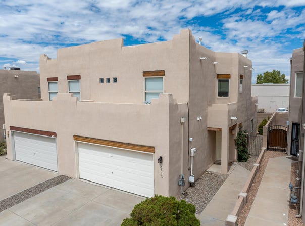 4731 Spanish Sun Avenue NE, Albuquerque, NM 87110