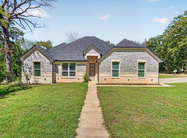 114 Dowdy Lane, Mabank, TX 75156