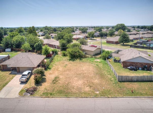 1532 Tudor Drive, Moore, OK 73160