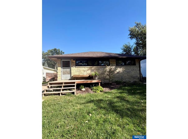 3338 N 60Th Street, Lincoln, NE 68507