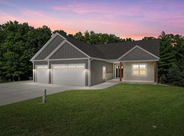W332N4518 Grace Ct, Nashotah, WI 53058