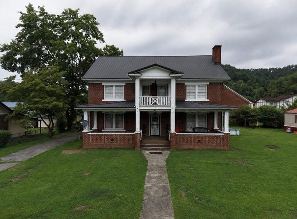 42 Meade Street, Kermit, WV 25674