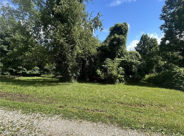 Pine Hill Drive, Scott Depot, WV 25560