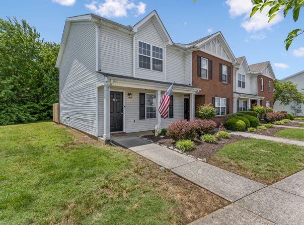 381 Shoshone Pl, Murfreesboro, TN 37128