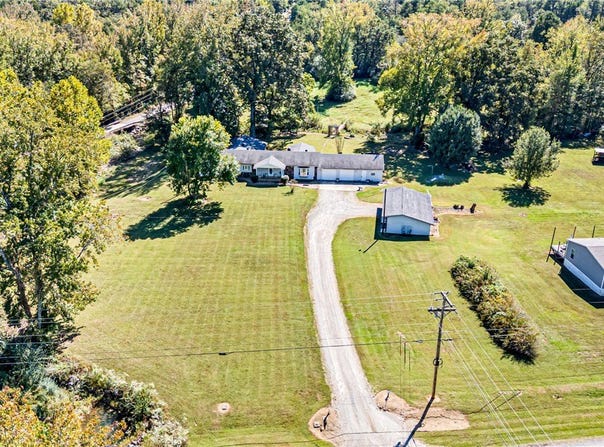567 Broomfield Road, Dover, AR 72837
