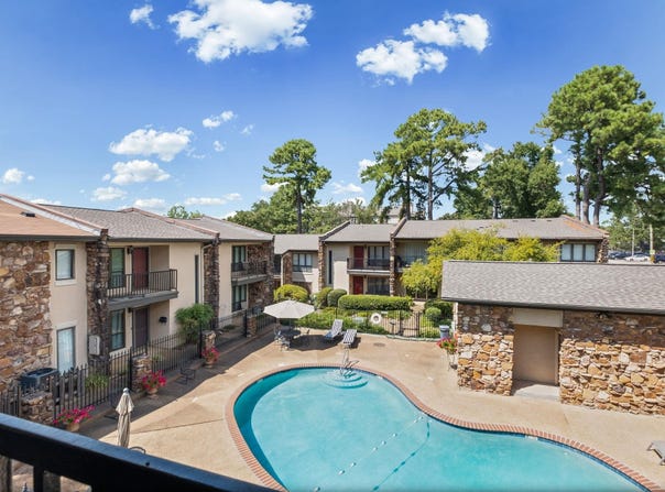 439 S PERKINS Rd, Memphis, TN 38117