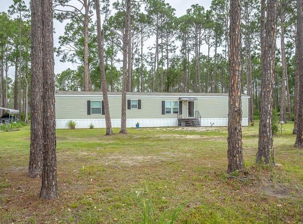 903 Cc Land Rd, Eastpoint, FL 32328