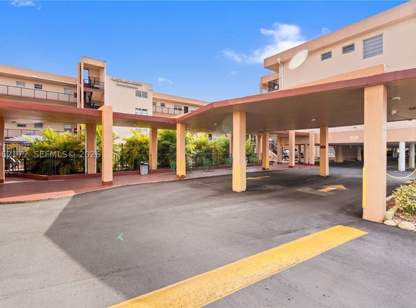 1855 W 60th St, Hialeah, FL 33012