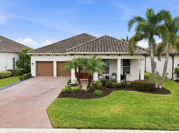 10018 MARBELLA Drive, BRADENTON, FL 34211