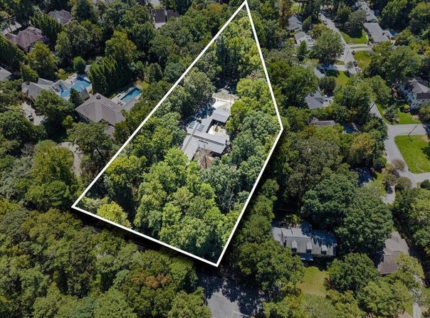 1510 W Wesley Road NW, Atlanta, GA 30327